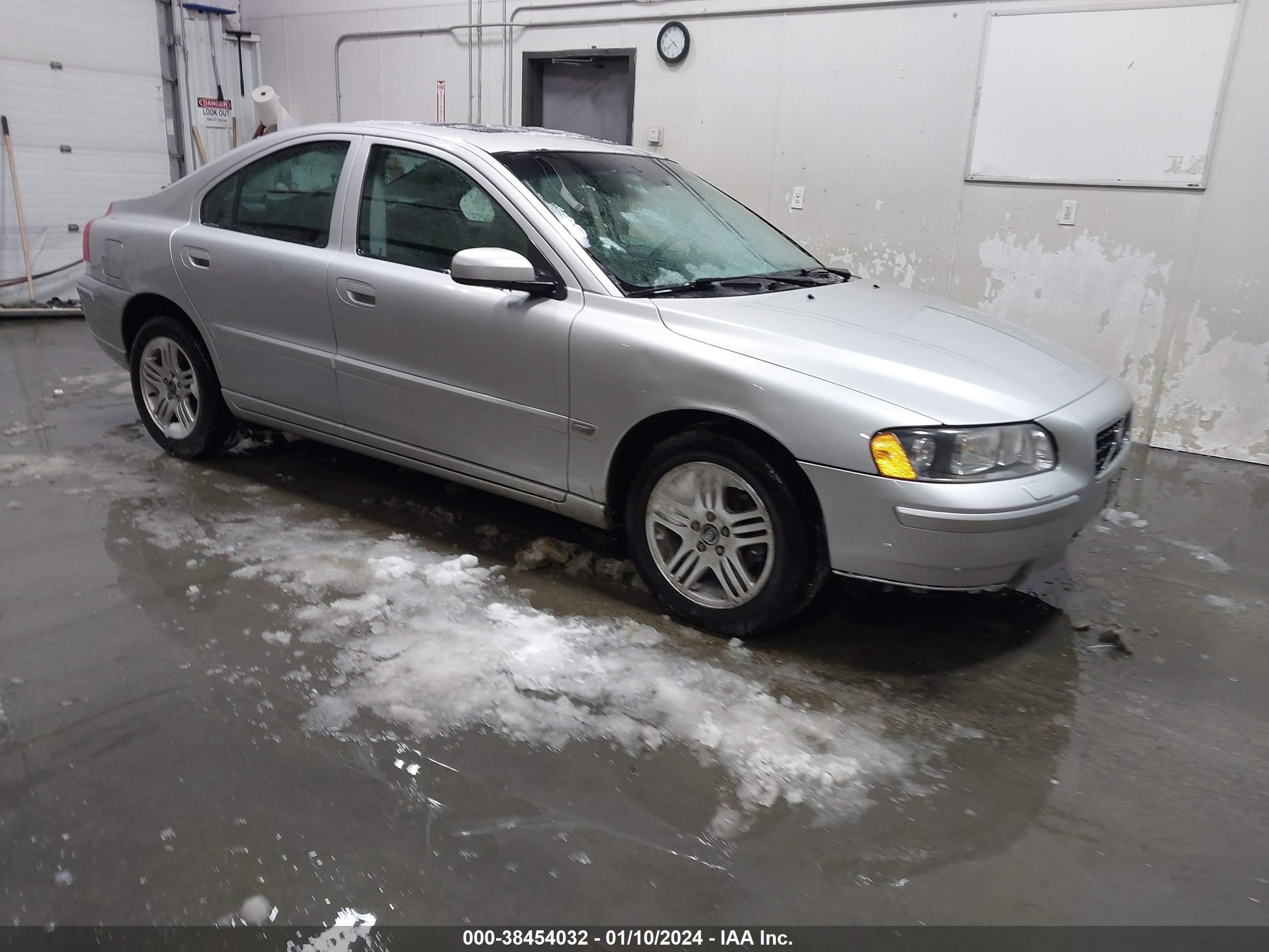 VOLVO S60 2005 yv1rh592x52463948