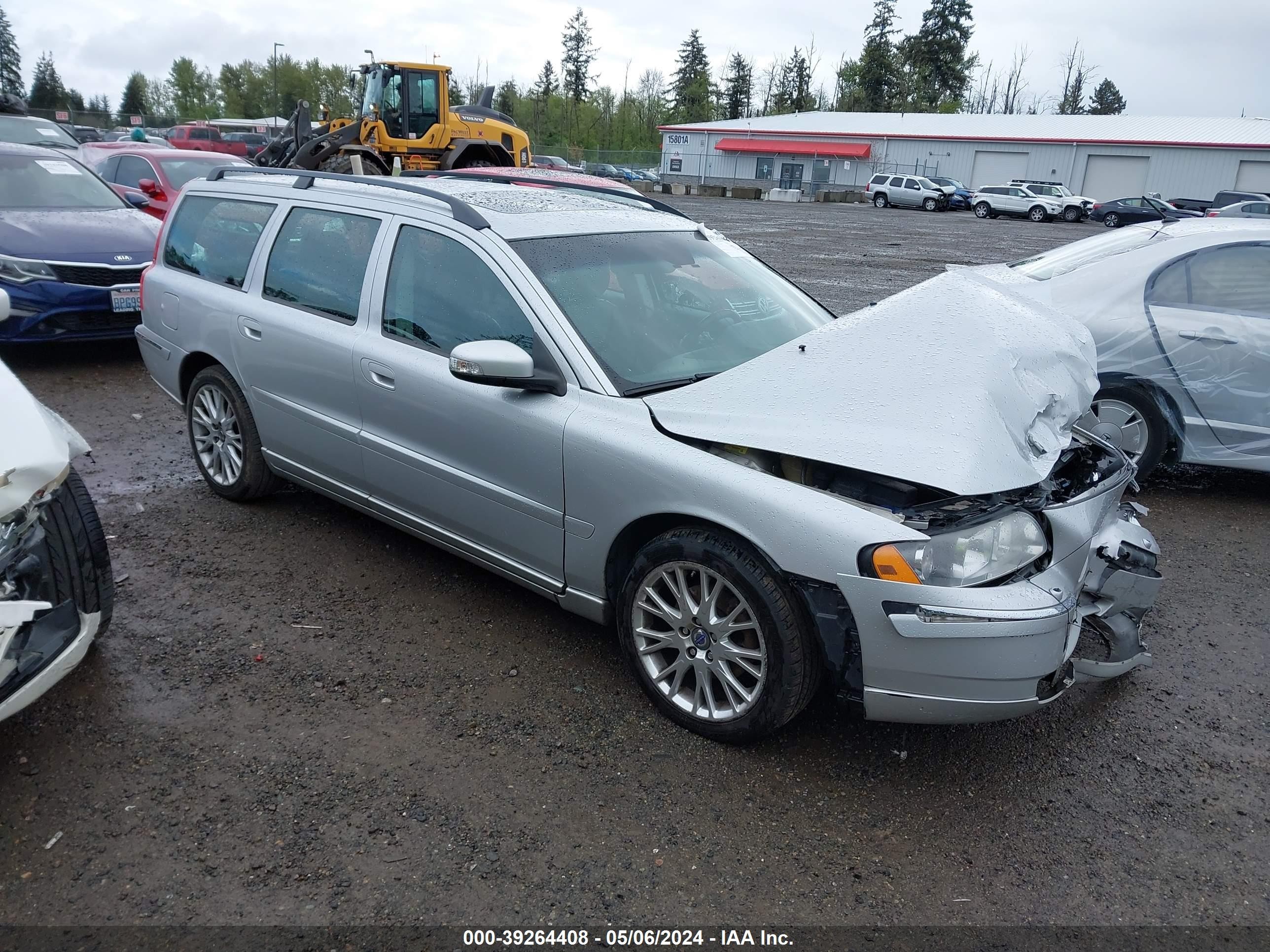 VOLVO V70 2007 yv1sw592172621832