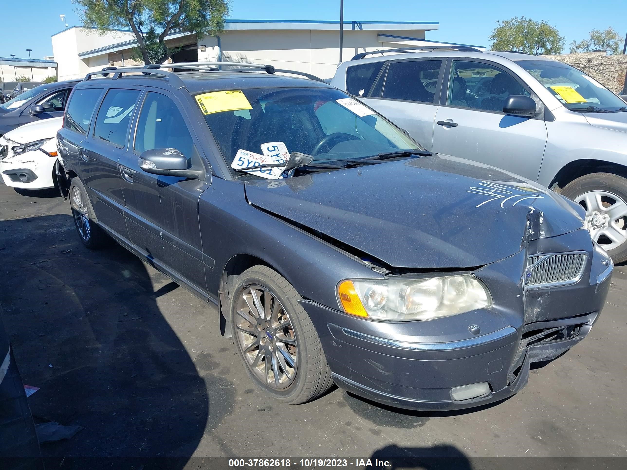 VOLVO V70 2007 yv1sw592471656094