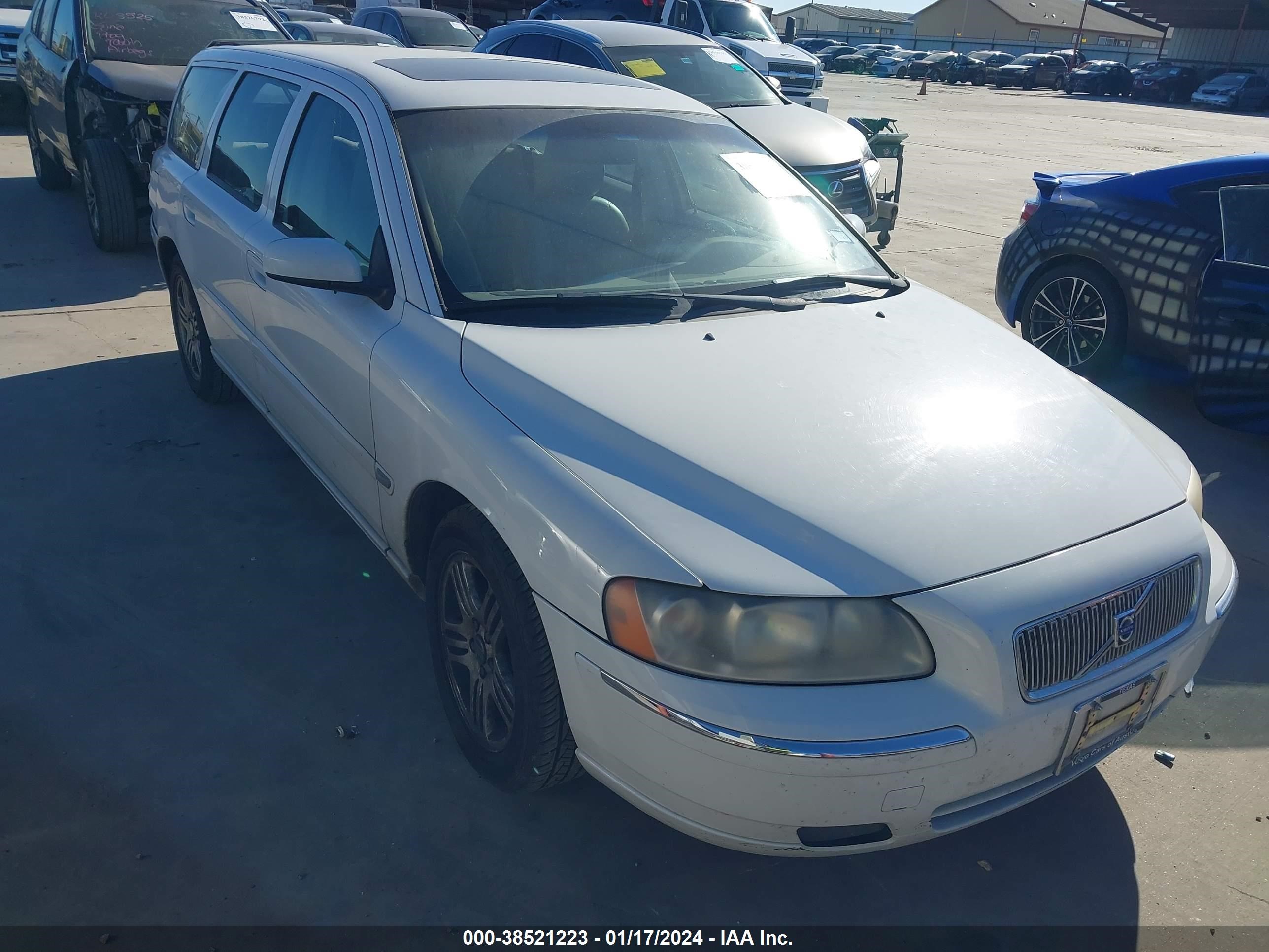 VOLVO V70 2006 yv1sw592762546911