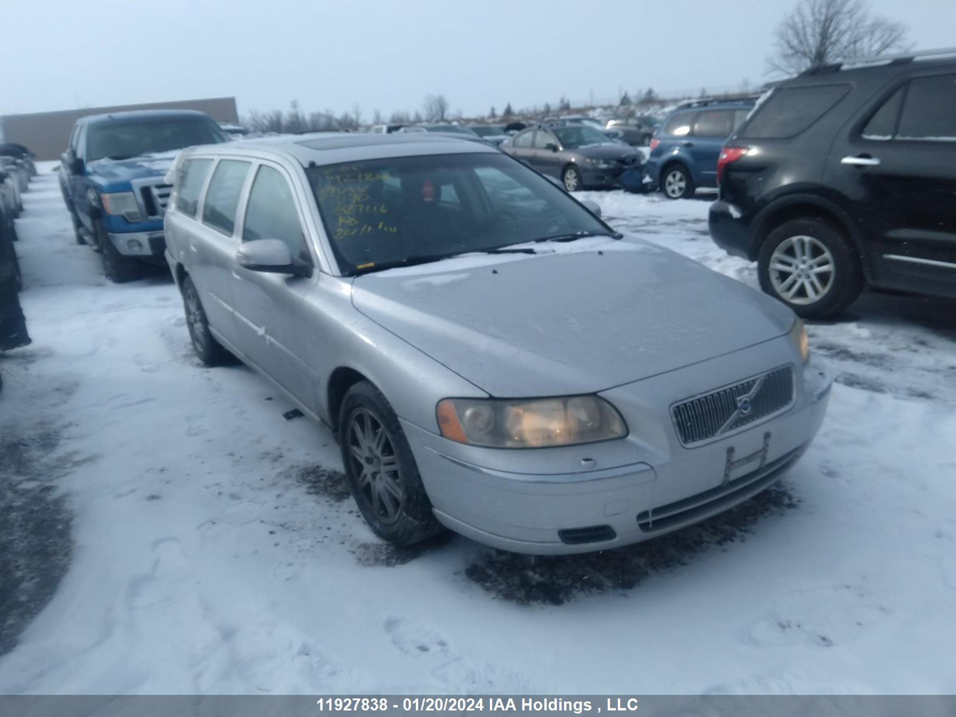 VOLVO V70 2007 yv1sw612372627116