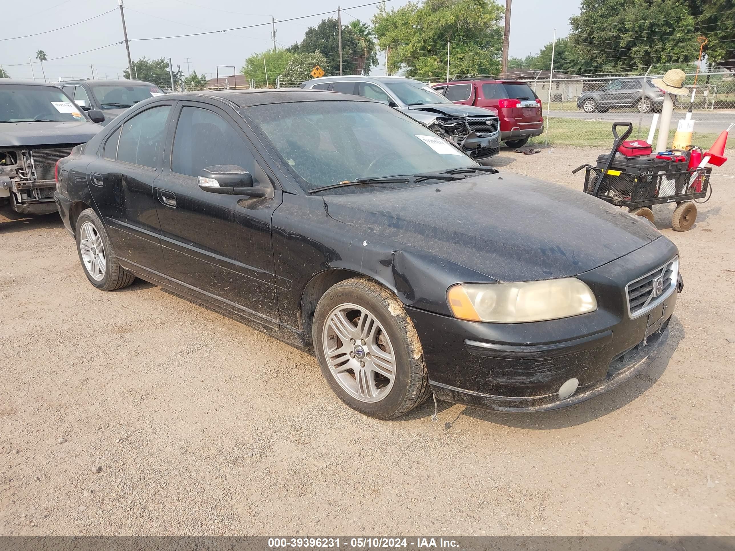 VOLVO V70 2007 yv1sw612671654560