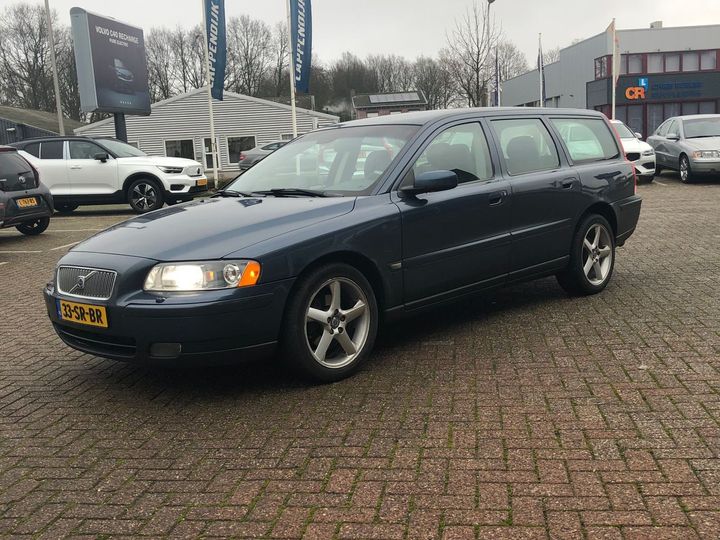 VOLVO V70 2006 yv1sw614962587300