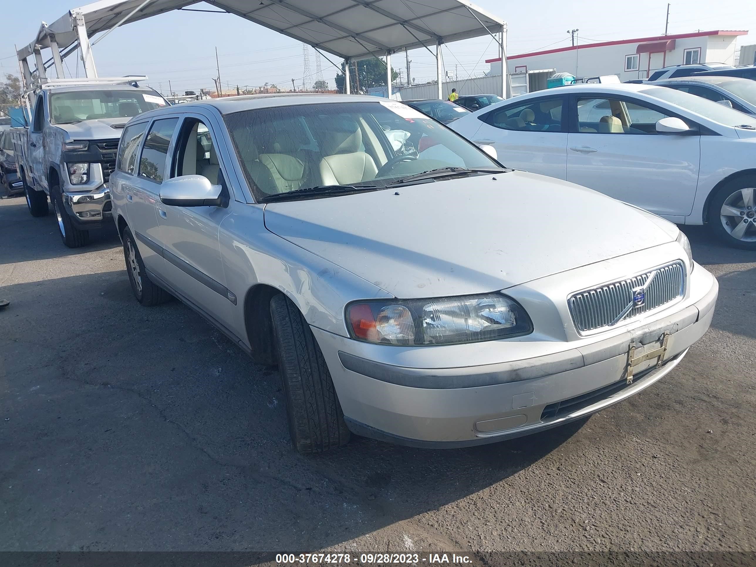 VOLVO V70 2002 yv1sw61r022230744