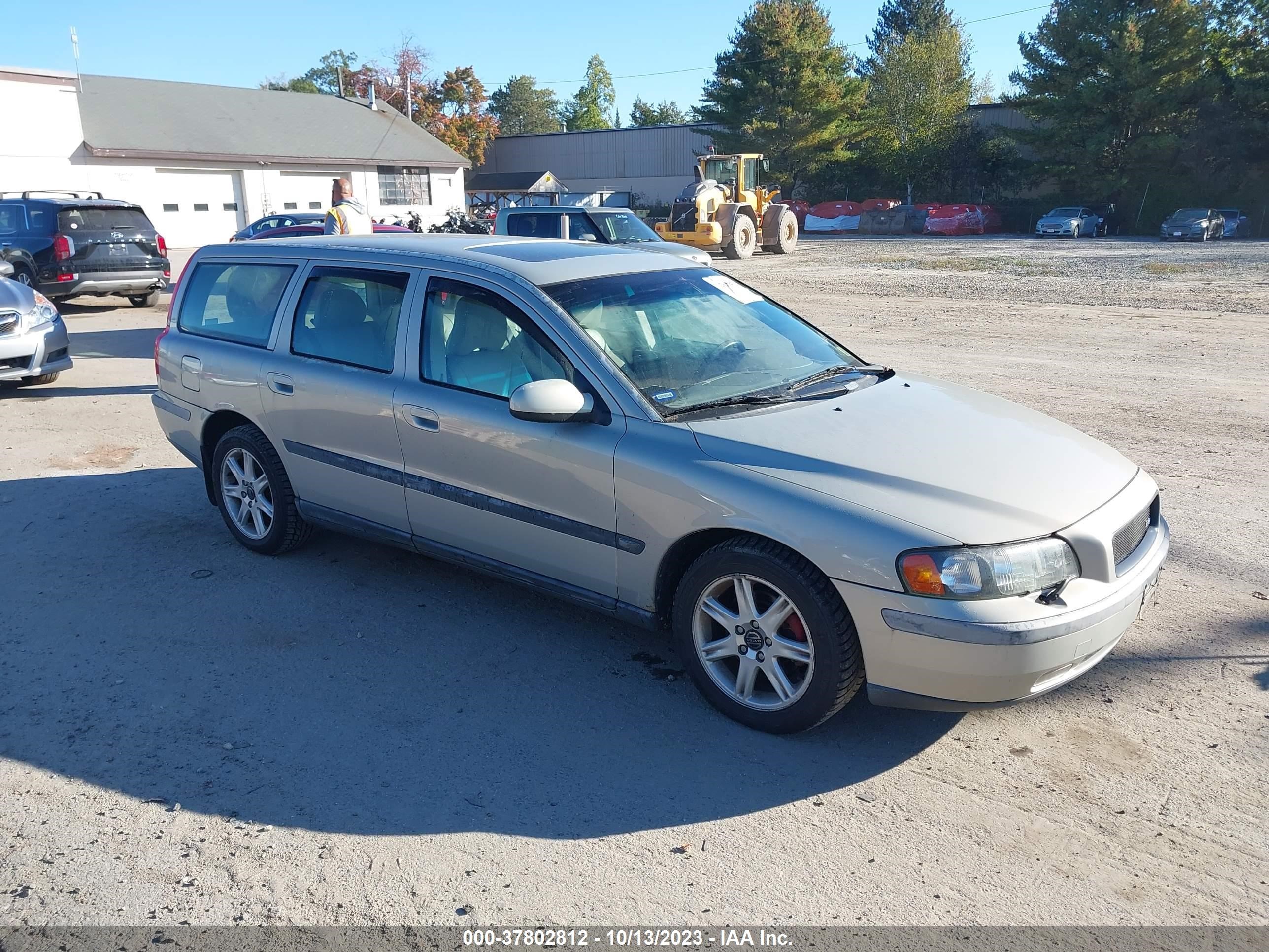 VOLVO V70 2002 yv1sw61r222236920