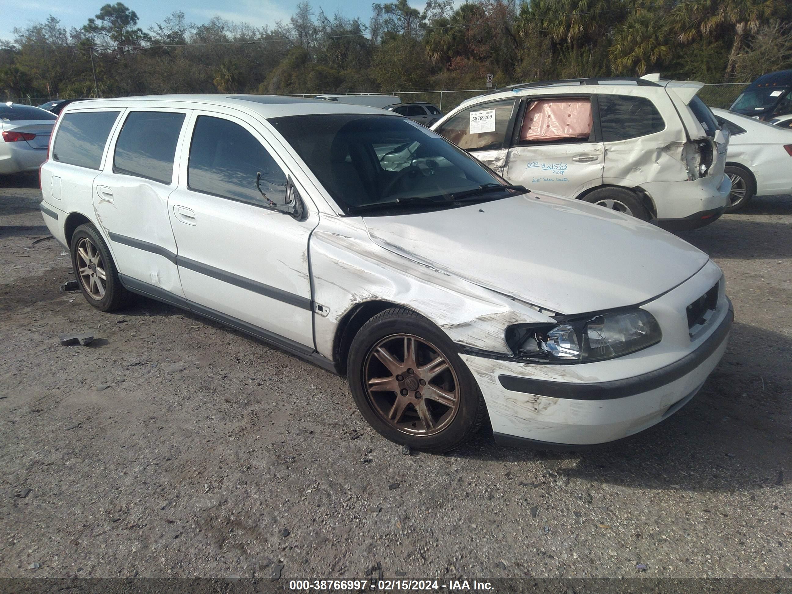 VOLVO V70 2004 yv1sw61tx42359623