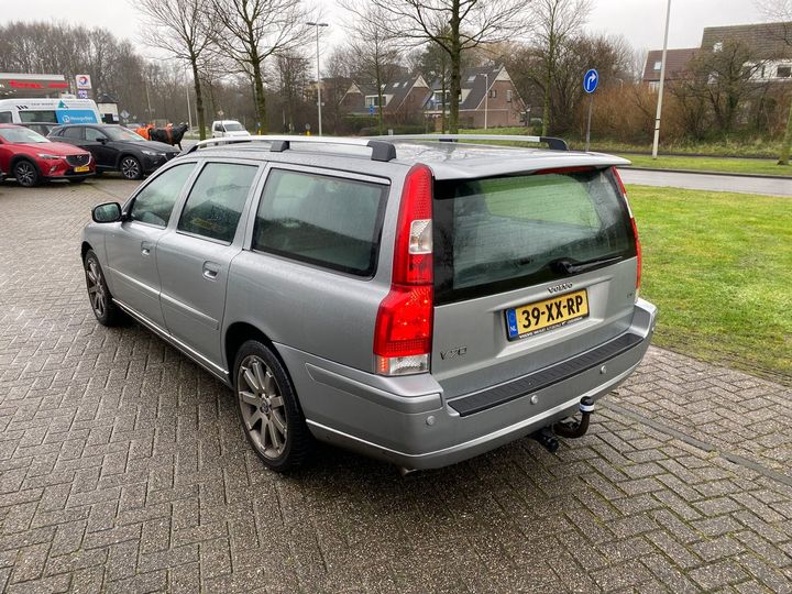 VOLVO V70 2007 yv1sw714072671454