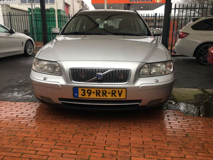 VOLVO V70 2005 yv1sw796962540885