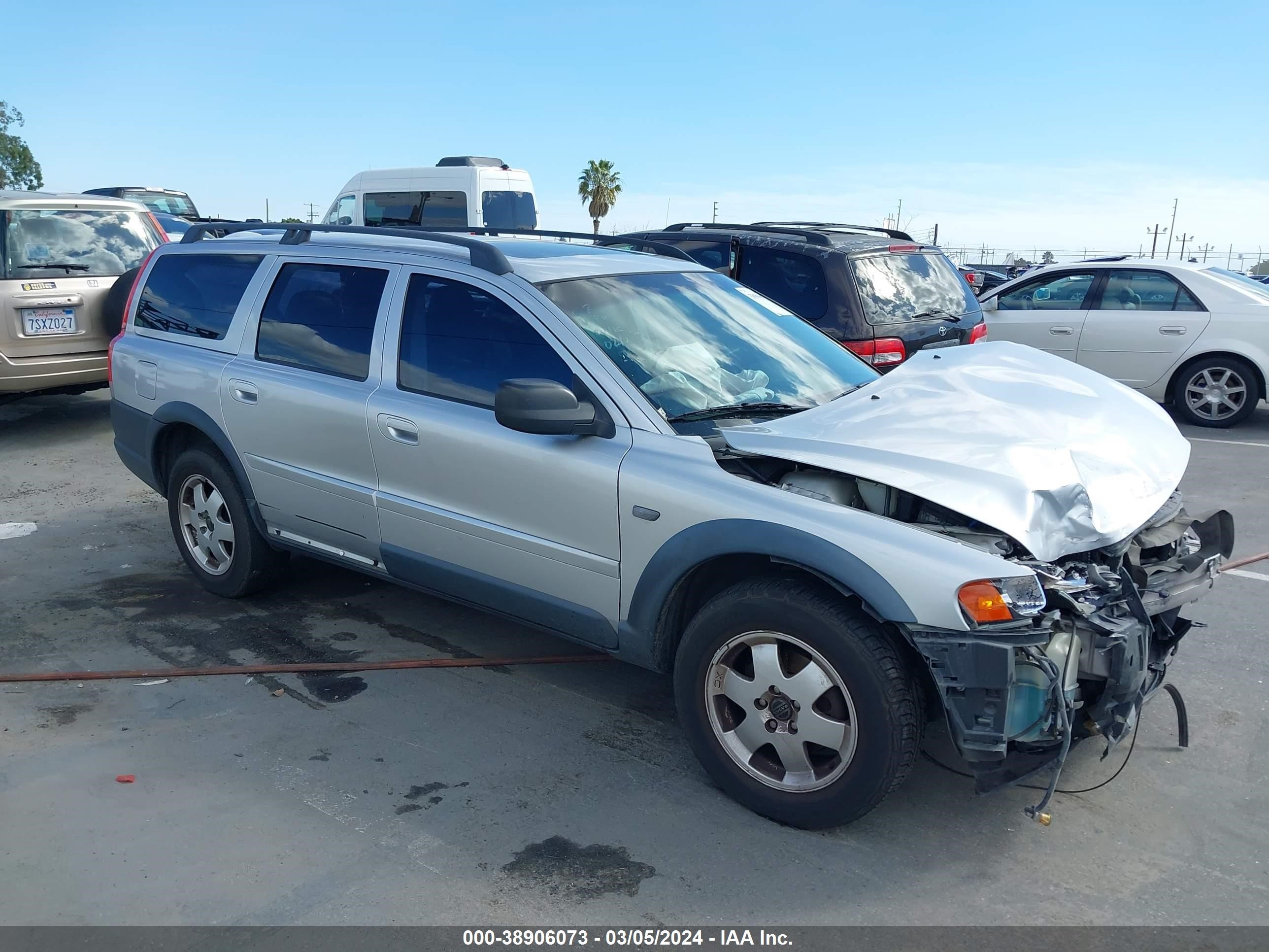 VOLVO V70 2001 yv1sz58d311039934