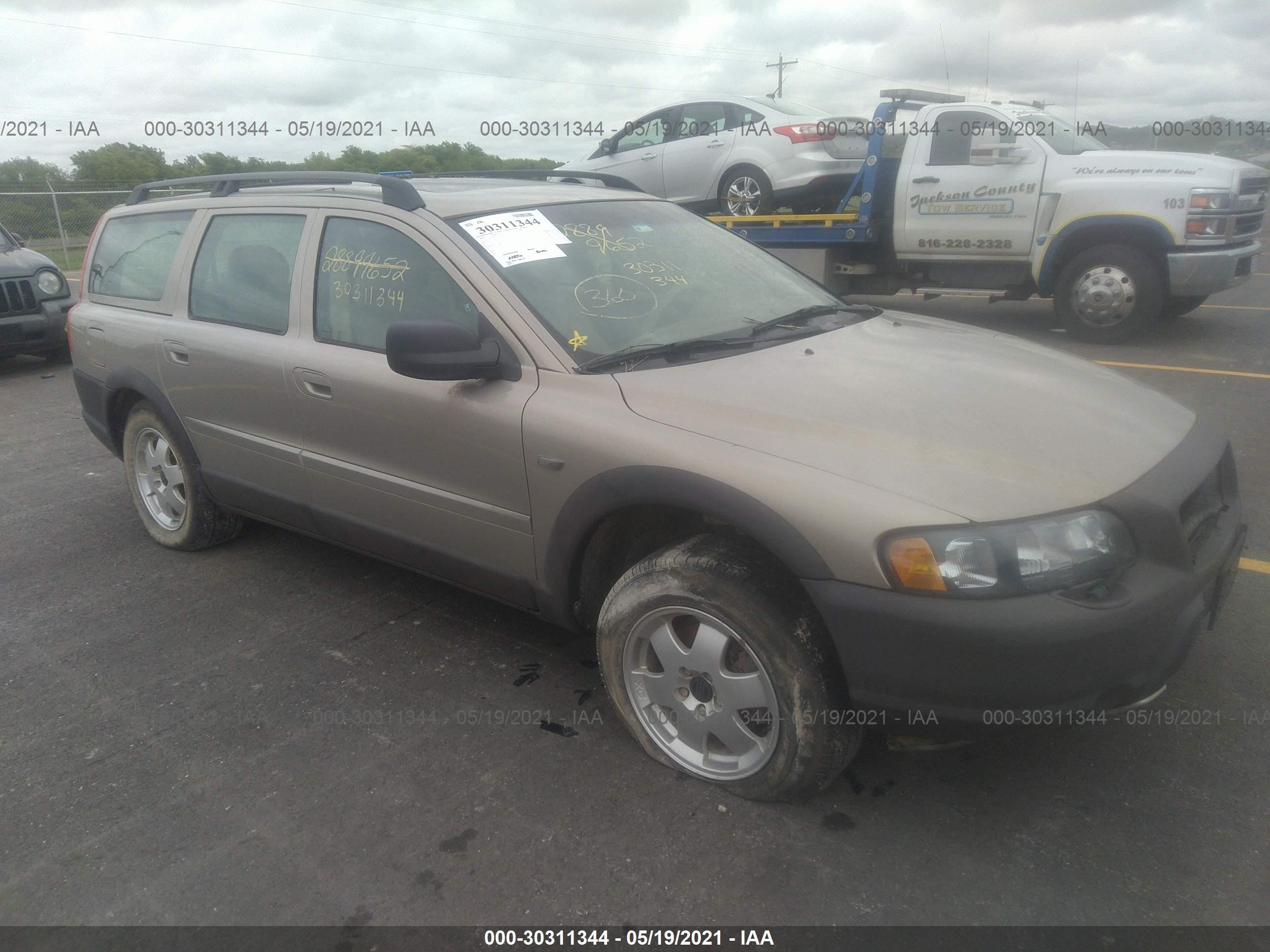 VOLVO V70 2001 yv1sz58d511013349