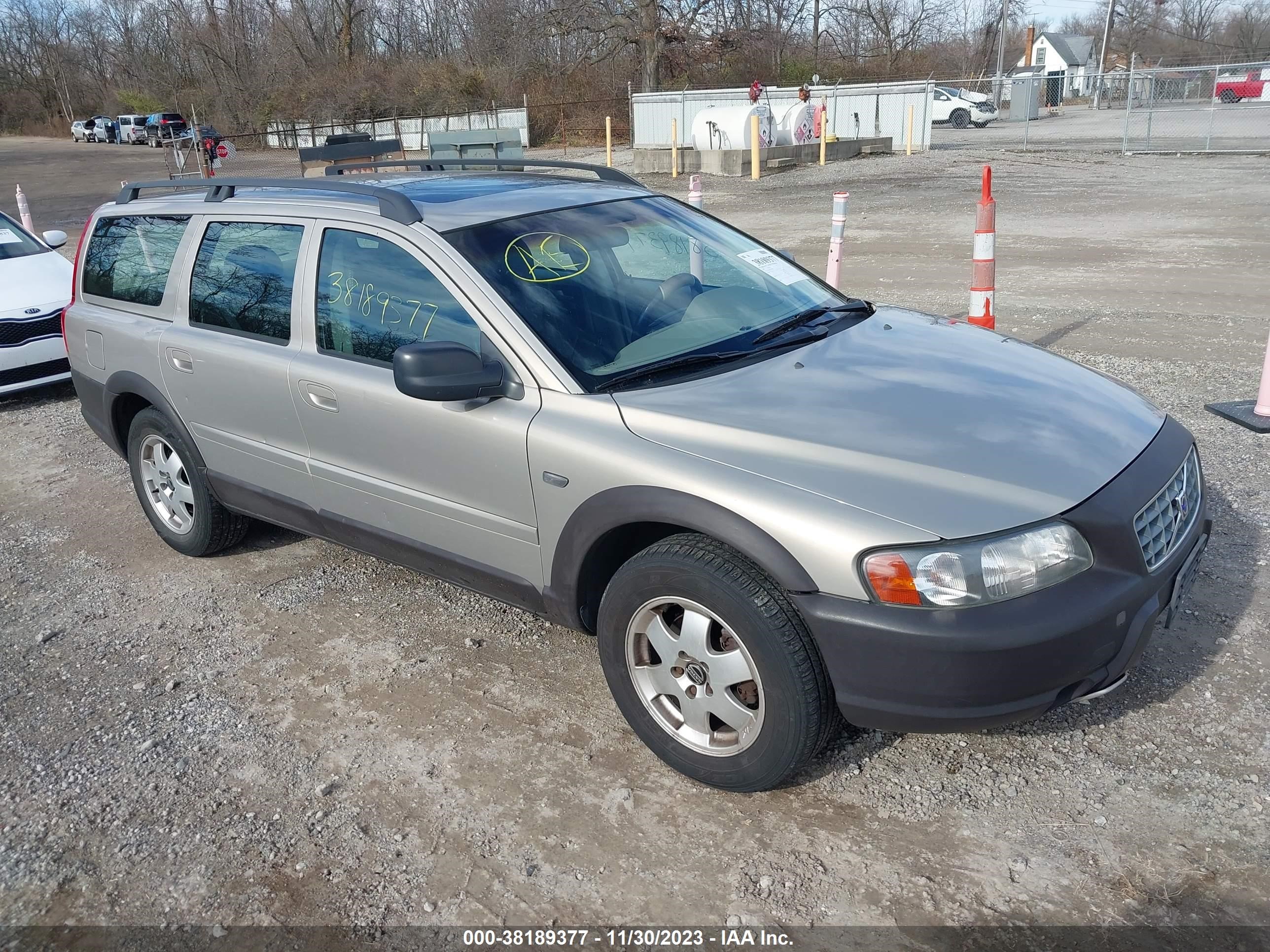 VOLVO V70 2001 yv1sz58d811008498