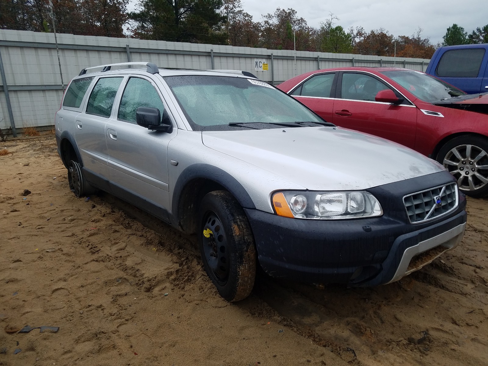 VOLVO XC70 2005 yv1sz592051181760