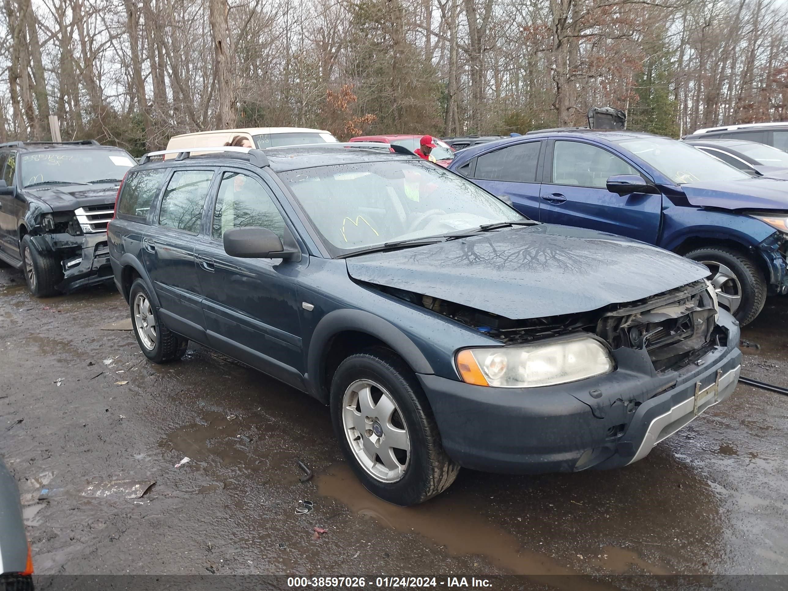 VOLVO XC70 2005 yv1sz592651184288