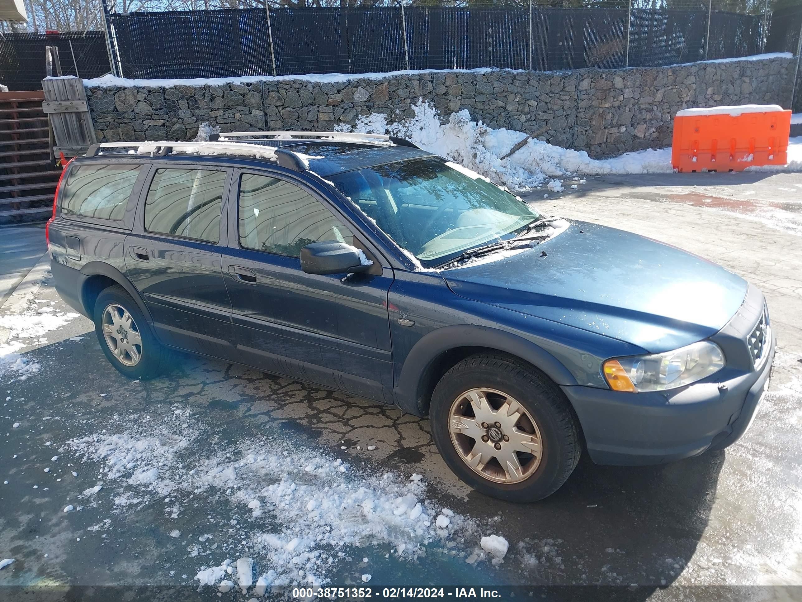 VOLVO XC70 2005 yv1sz592651202210