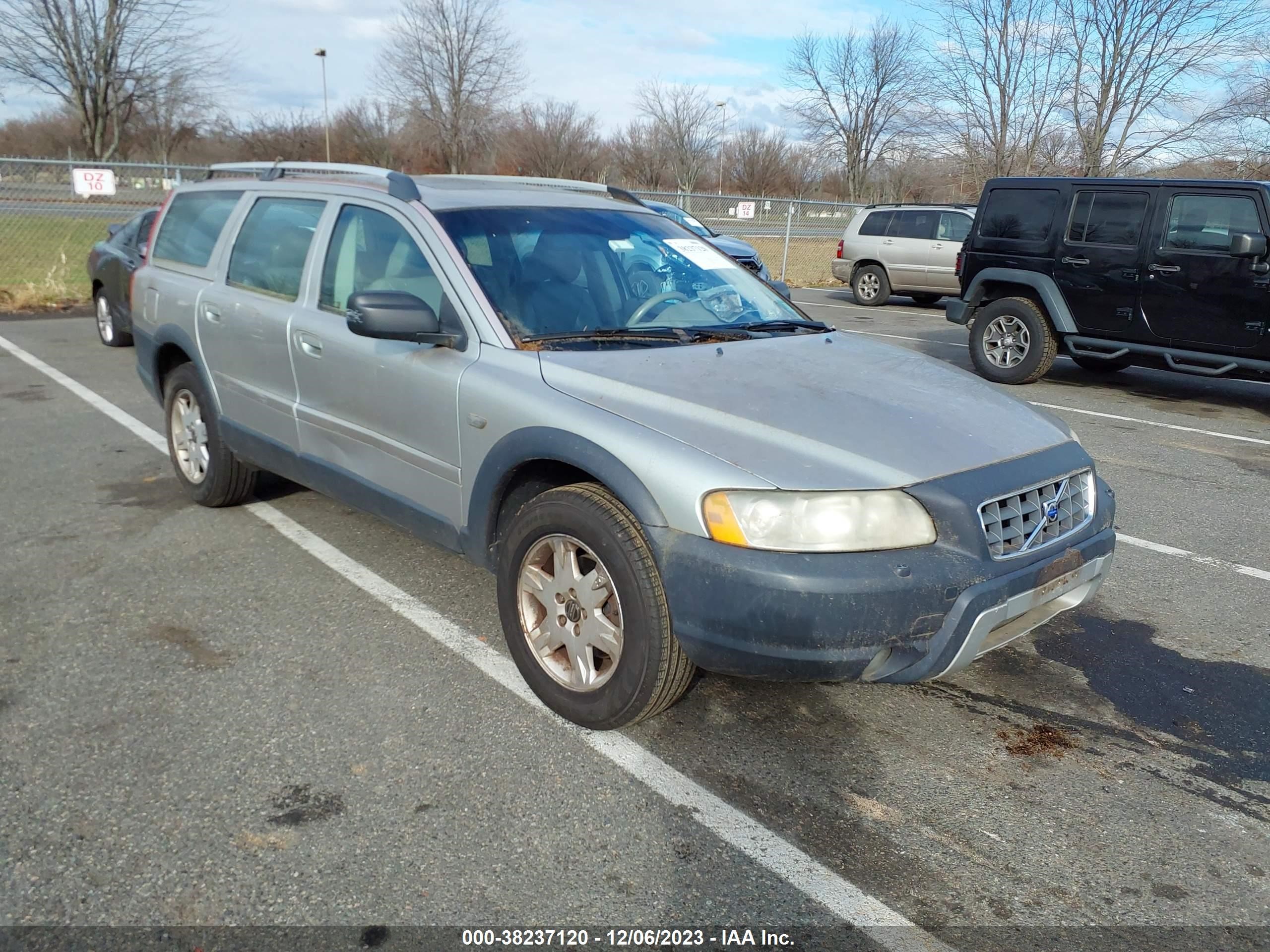 VOLVO XC70 2005 yv1sz592951192983