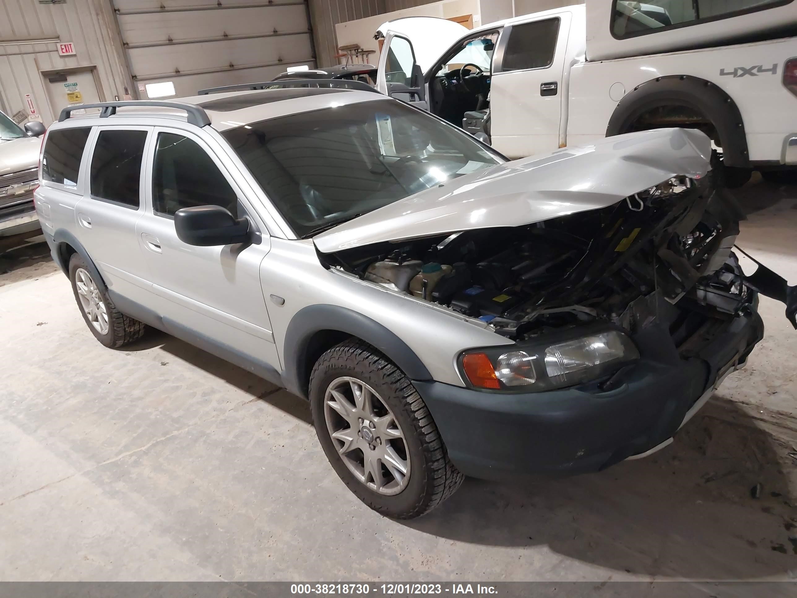 VOLVO XC70 2004 yv1sz59h341172229