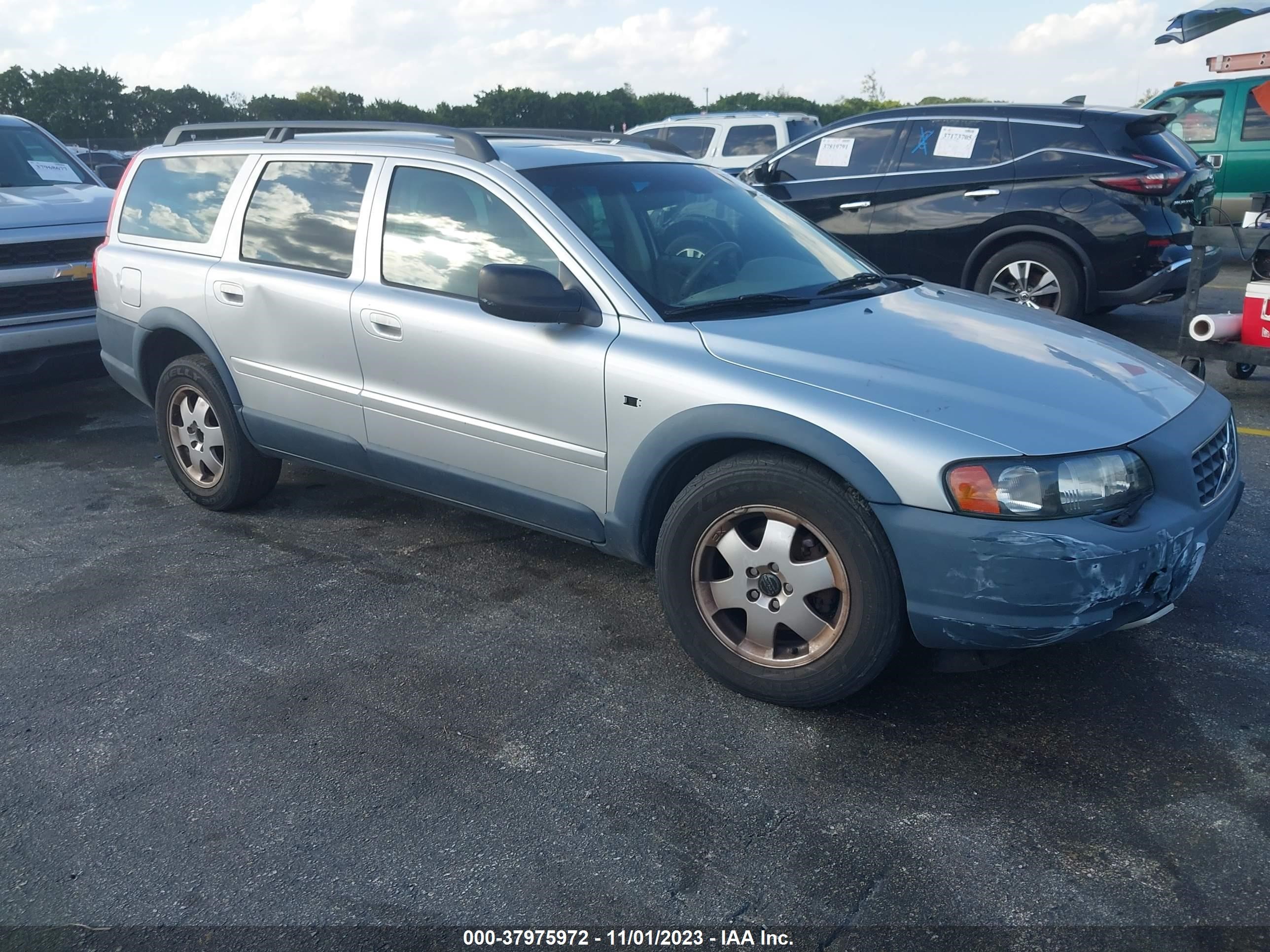 VOLVO V70 2004 yv1sz59h441135027