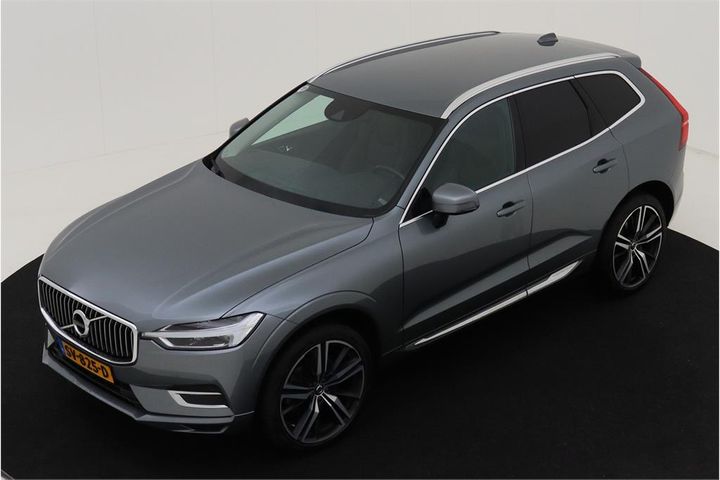 VOLVO XC60 2018 yv1uz25uck1189271