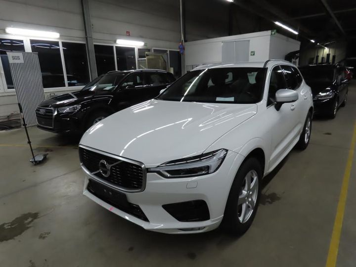 VOLVO XC60 2018 yv1uz68ucj1055835