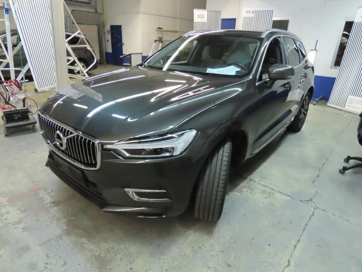 VOLVO XC60 2018 yv1uz68ucj1112464