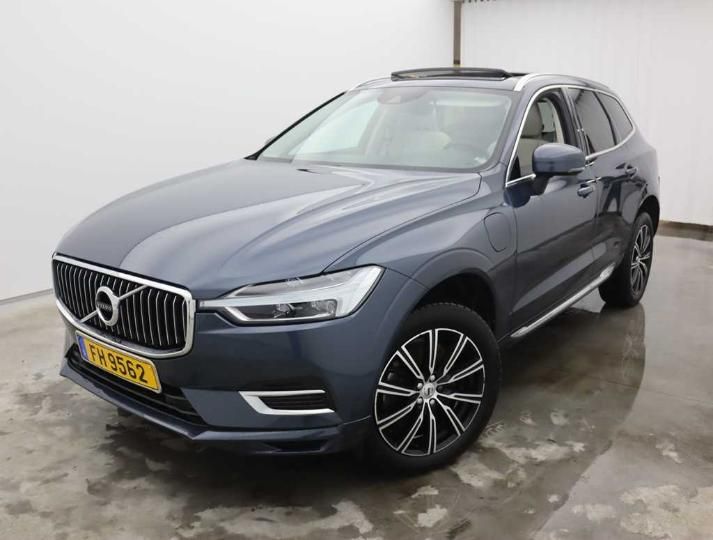 VOLVO XC60 &#3917 2018 yv1uzbabdj1052344