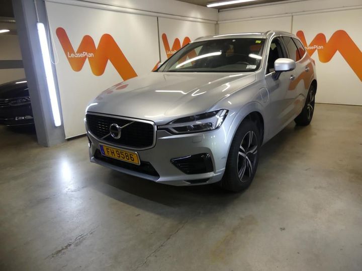 VOLVO XC60 2018 yv1uzbabdj1075745