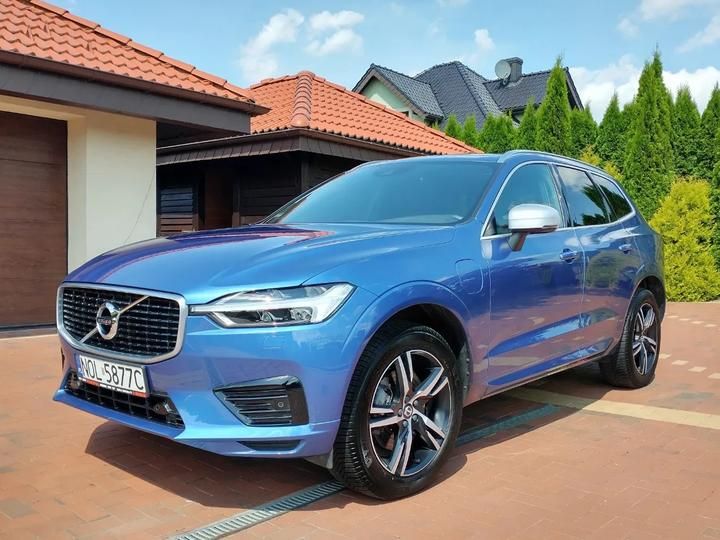 VOLVO XC60 2018 yv1uzbabdj1088771