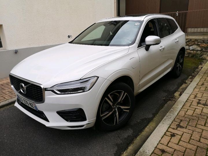 VOLVO XC60 2018 yv1uzbmudk1179210