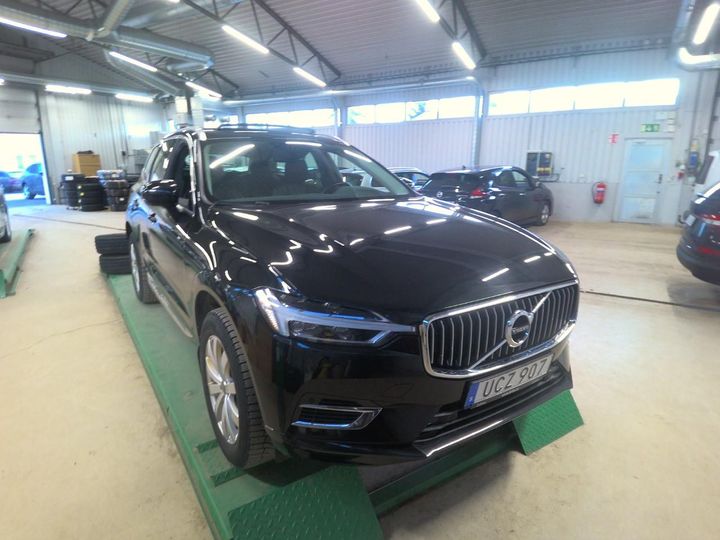 VOLVO XC60 2018 yv1uzbmudk1265689