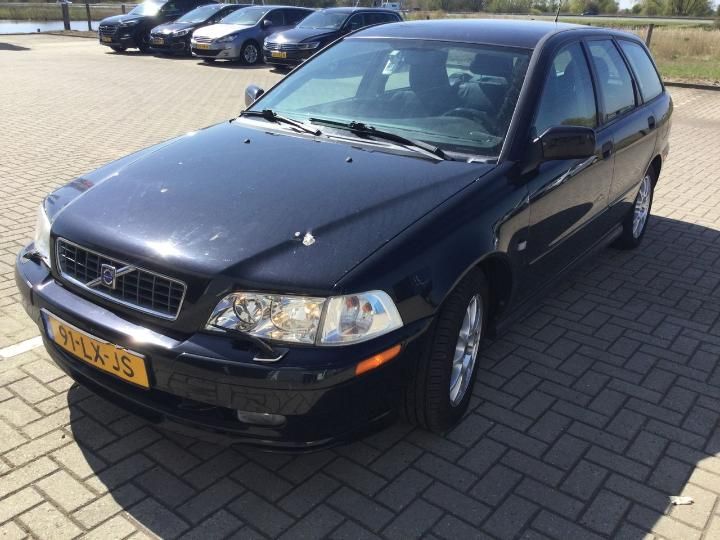 VOLVO V40 2003 yv1vw17k24f045842