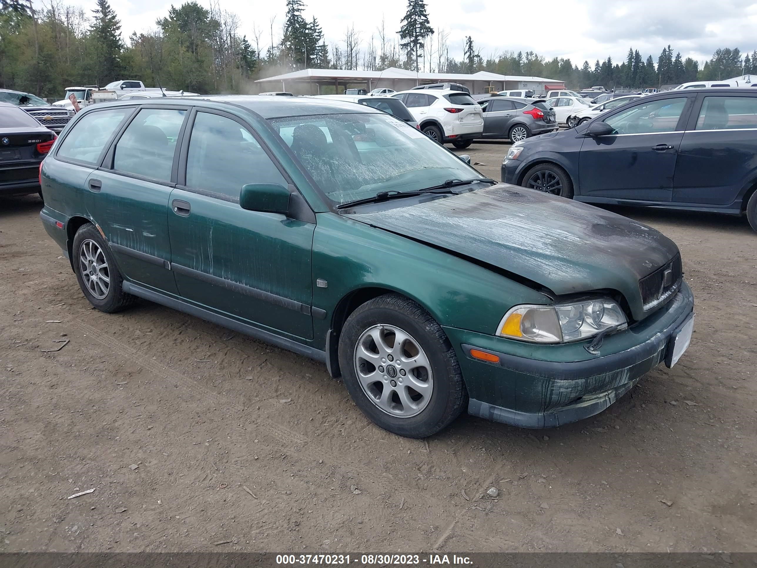 VOLVO V40 2000 yv1vw2550yf489071