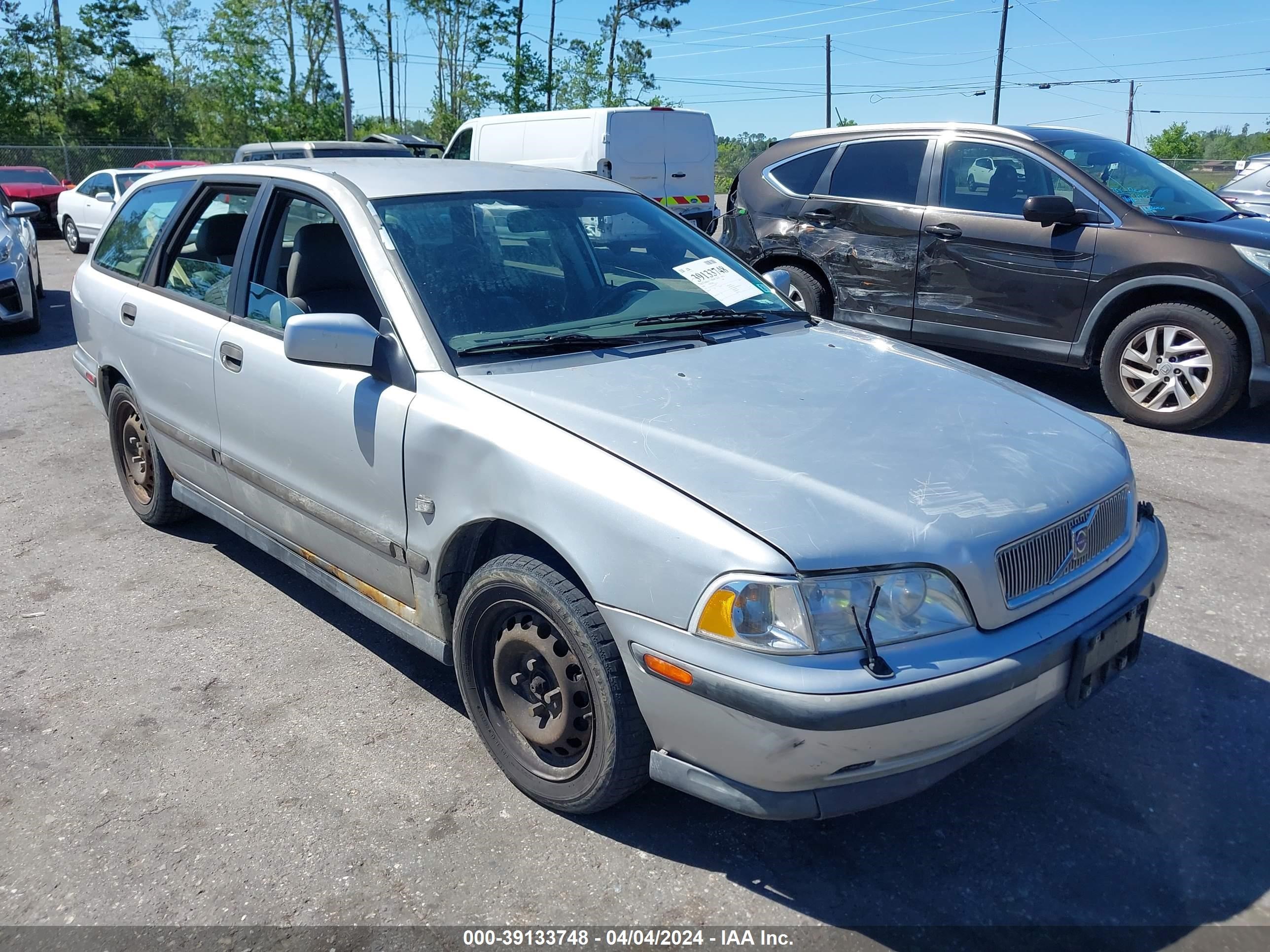 VOLVO V40 2000 yv1vw2555yf537874