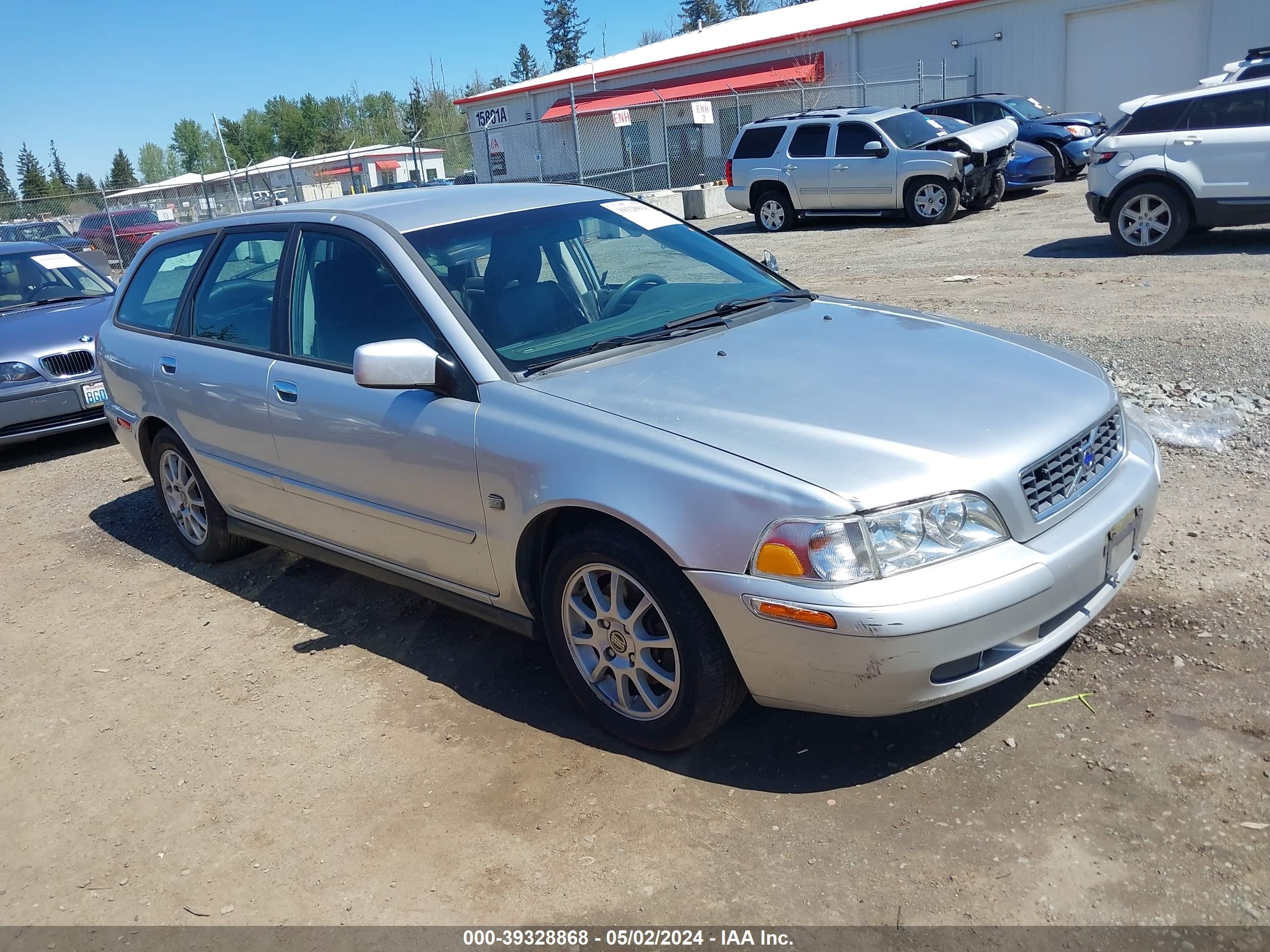 VOLVO V40 2003 yv1vw27503f992041