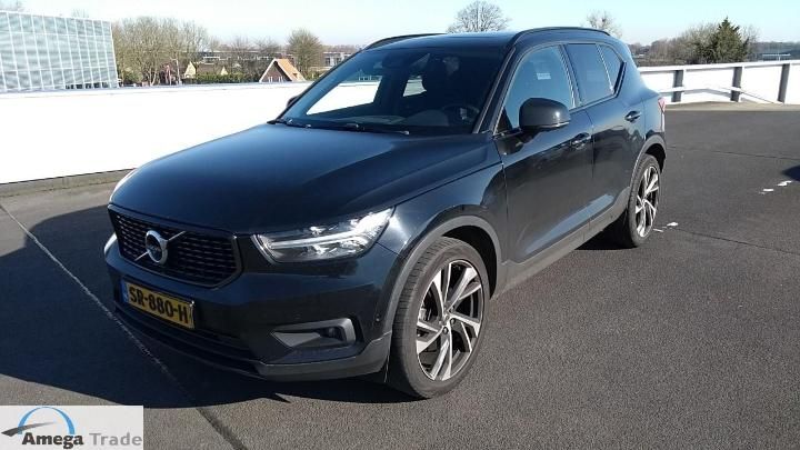 VOLVO XC40 2018 yv1xz13bcj2004202