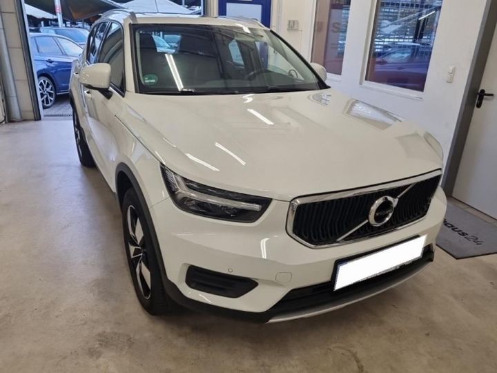 VOLVO XC40 2018 yv1xz14b1k2079138