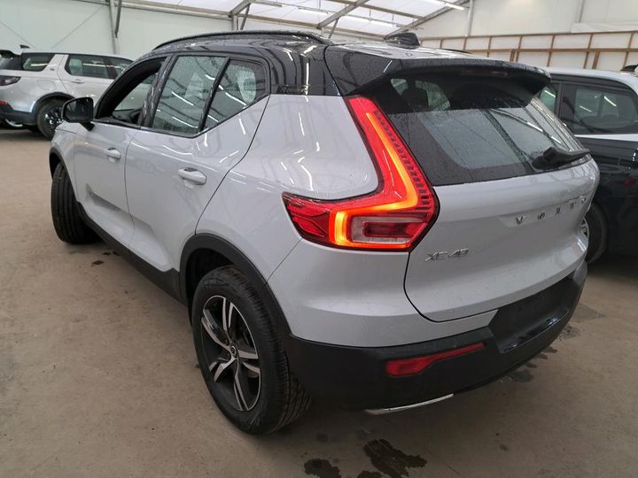 VOLVO XC40 2020 yv1xz72vdl2242776