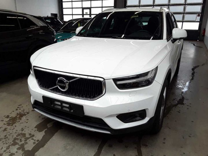 VOLVO XC40 2019 yv1xz72vdl2256060