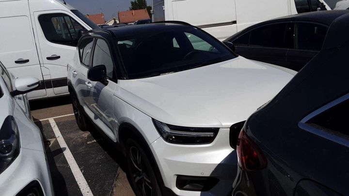 VOLVO XC40 2020 yv1xz72vdm2444529