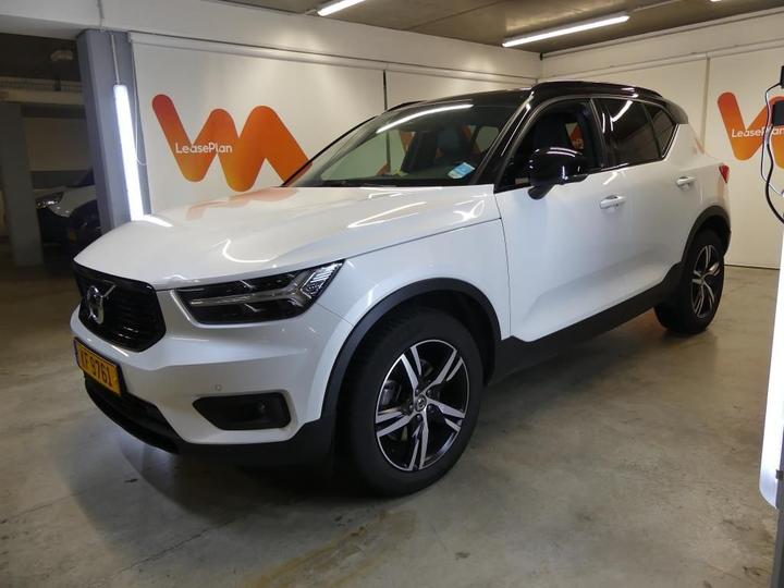 VOLVO XC40 2018 yv1xza6vck2102642