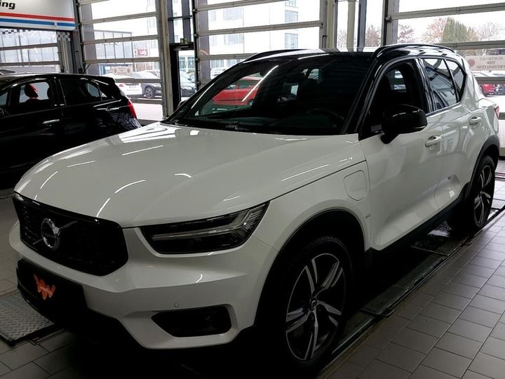 VOLVO XC40 2020 yv1xzbbvfm2404460