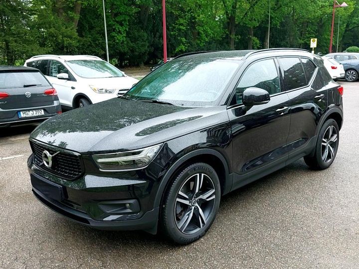 VOLVO XC40 2020 yv1xzbbvfm2427082