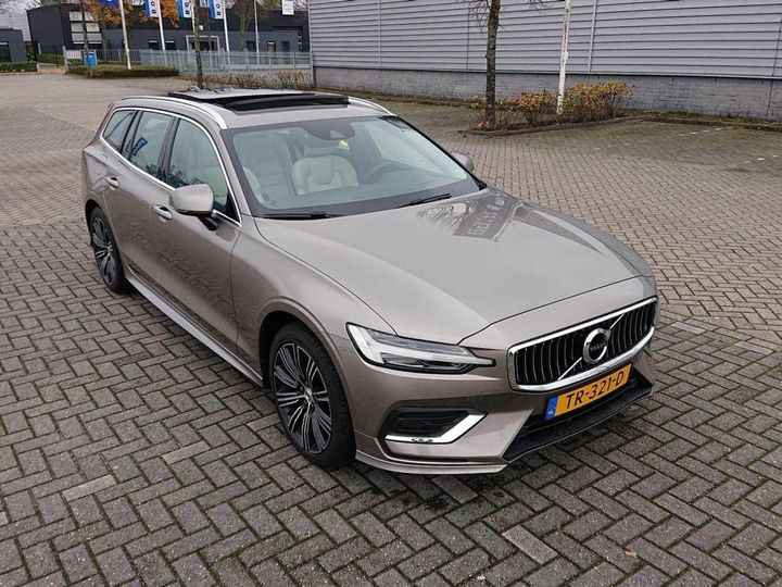 VOLVO V60 2018 yv1zw25udk1013107