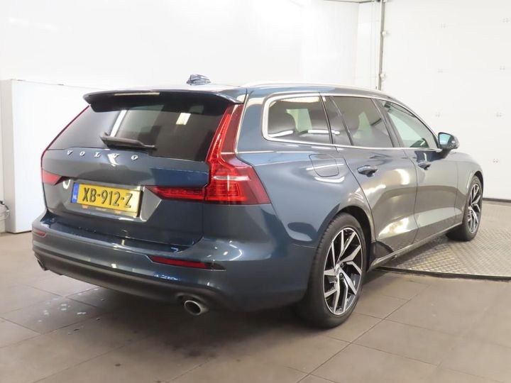 VOLVO V60 2018 yv1zw25udk2022653