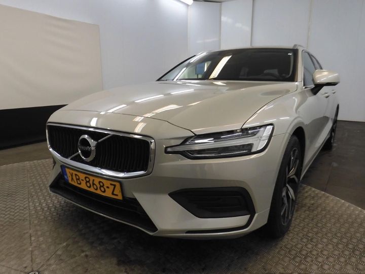 VOLVO V60 2018 yv1zw25udk2024334