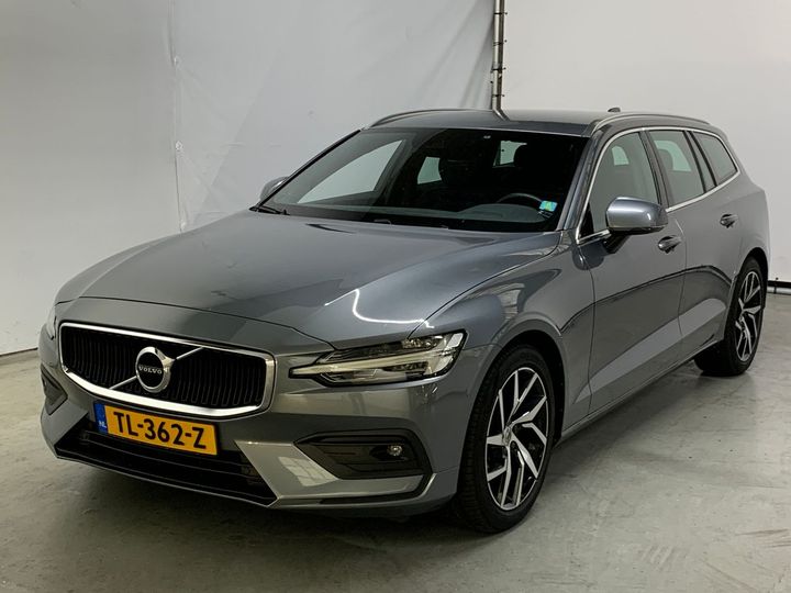 VOLVO V60 2018 yv1zw72udk1008330