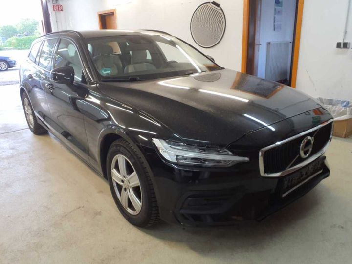 VOLVO V60 KOMBI 2019 yv1zw72v1k2329052