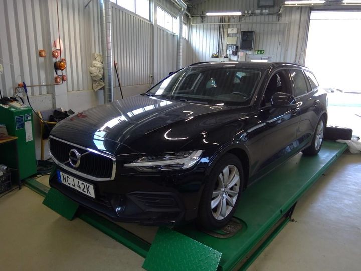 VOLVO V60 2019 yv1zwarvck2327694