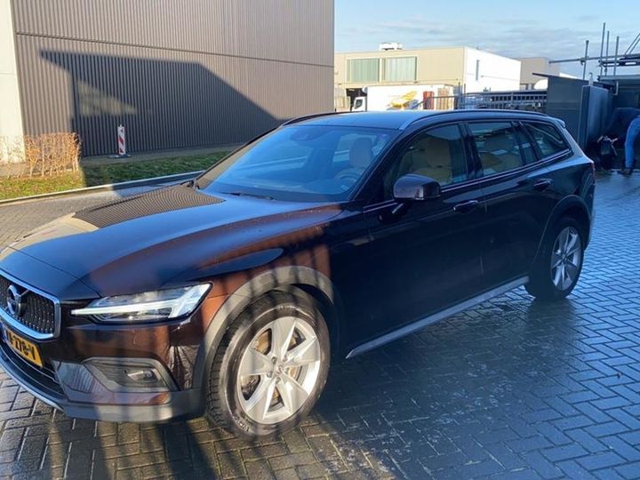 VOLVO V60 CROSS COUNTRY 2019 yv1zza8vck1000832