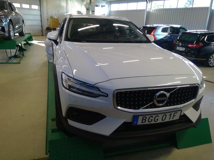 VOLVO V60 CROSS COUNTRY 2019 yv1zza8vck1005777