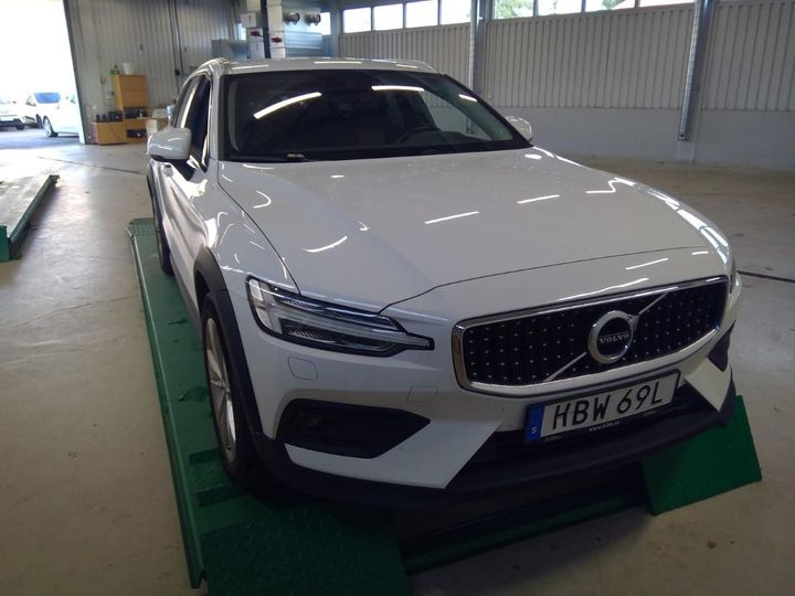 VOLVO V60 CROSS COUNTRY 2019 yv1zza8vcl1035047